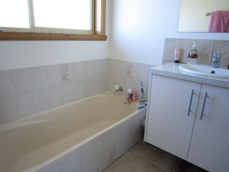 Unit 2/58 Clara Street, Ulverstone TAS 7315