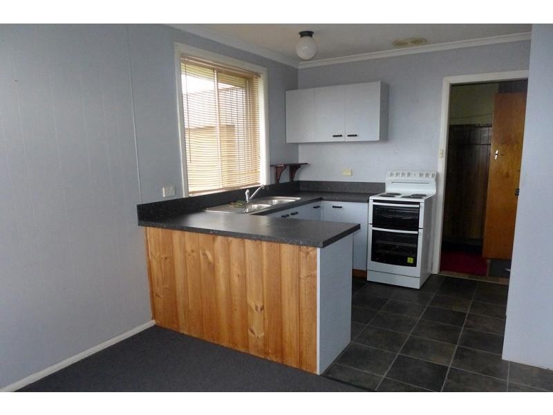 32 Winter Avenue, Upper Burnie TAS 7320