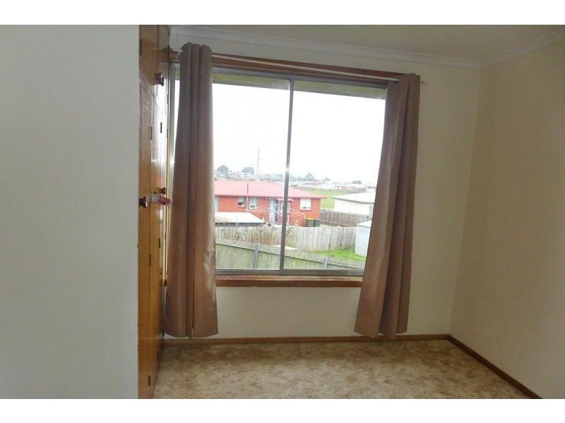 32 Winter Avenue, Upper Burnie TAS 7320