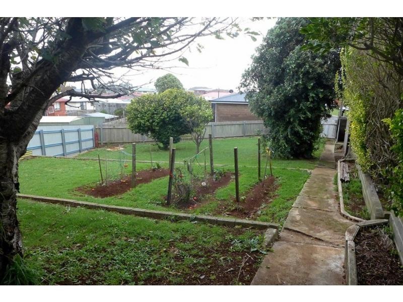 32 Winter Avenue, Upper Burnie TAS 7320