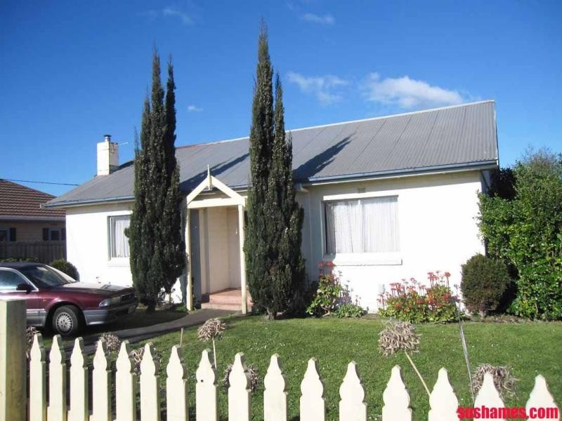6 Adam Street, Devonport TAS 7310