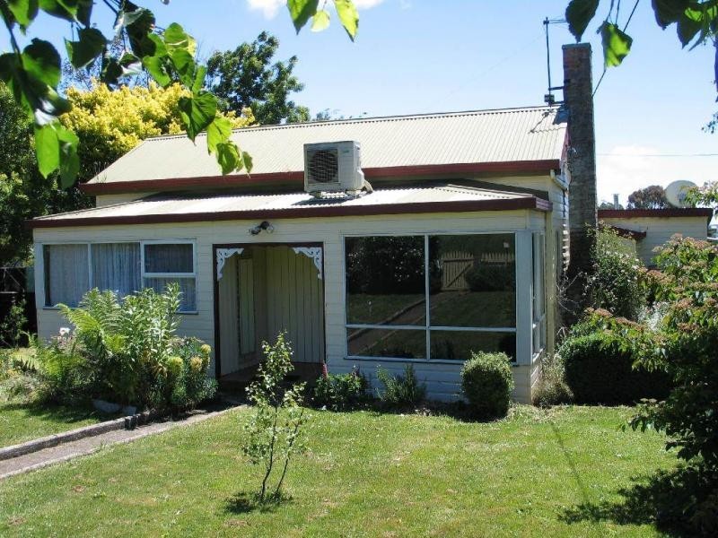 34 Holmes Road, Roland TAS 7306