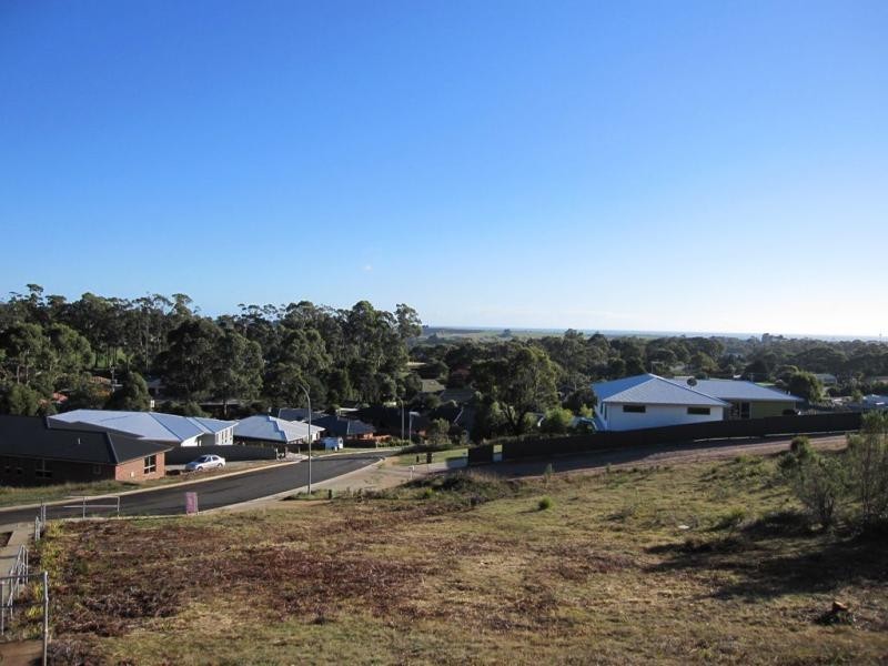 14 Hedstrom Drive, Stony Rise TAS 7310