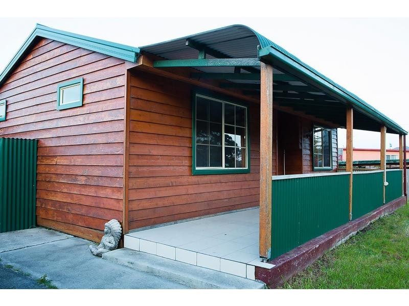 8 Boobyalla Drive, Hellyer TAS 7321