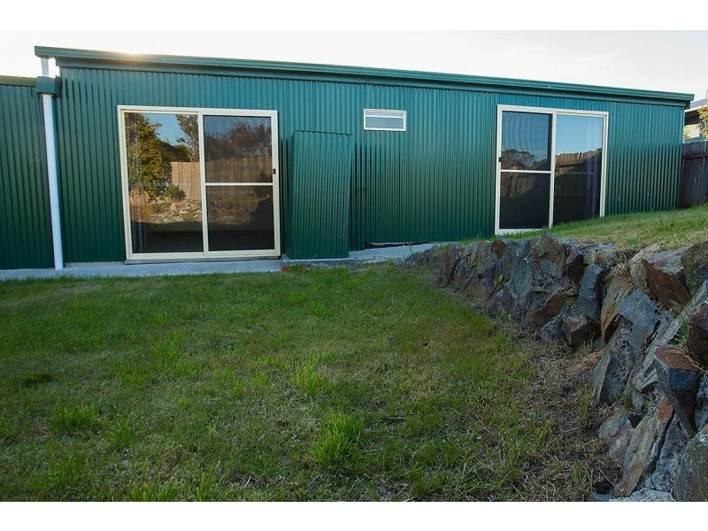 8 Boobyalla Drive, Hellyer TAS 7321