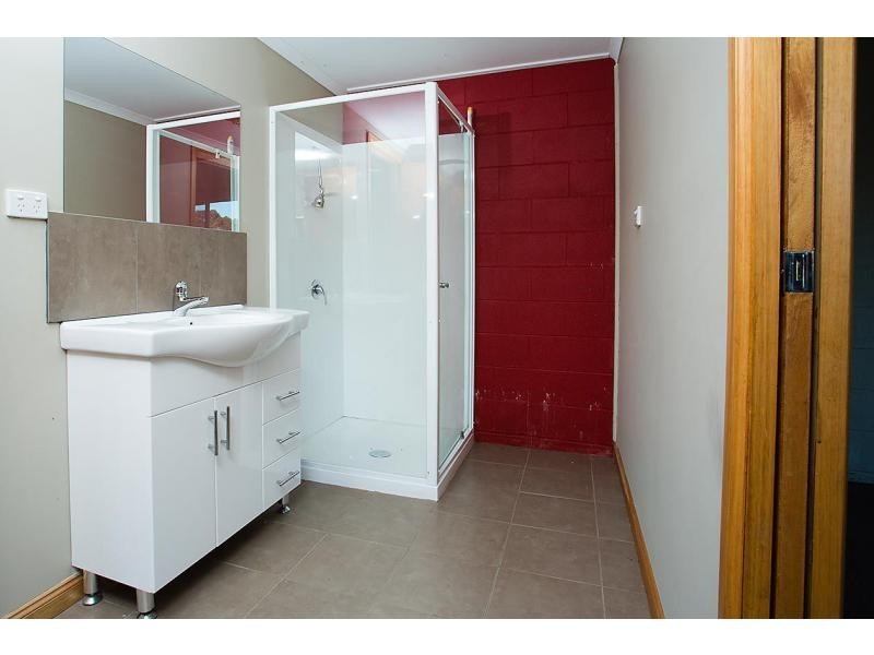 8 Boobyalla Drive, Hellyer TAS 7321