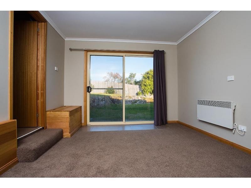 8 Boobyalla Drive, Hellyer TAS 7321