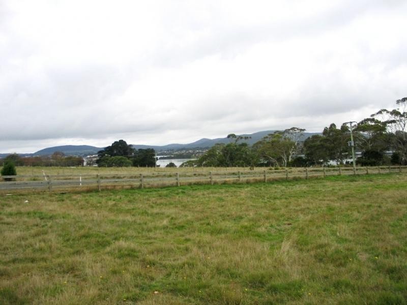 17 Chisholm Avenue, Clarence Point TAS 7270