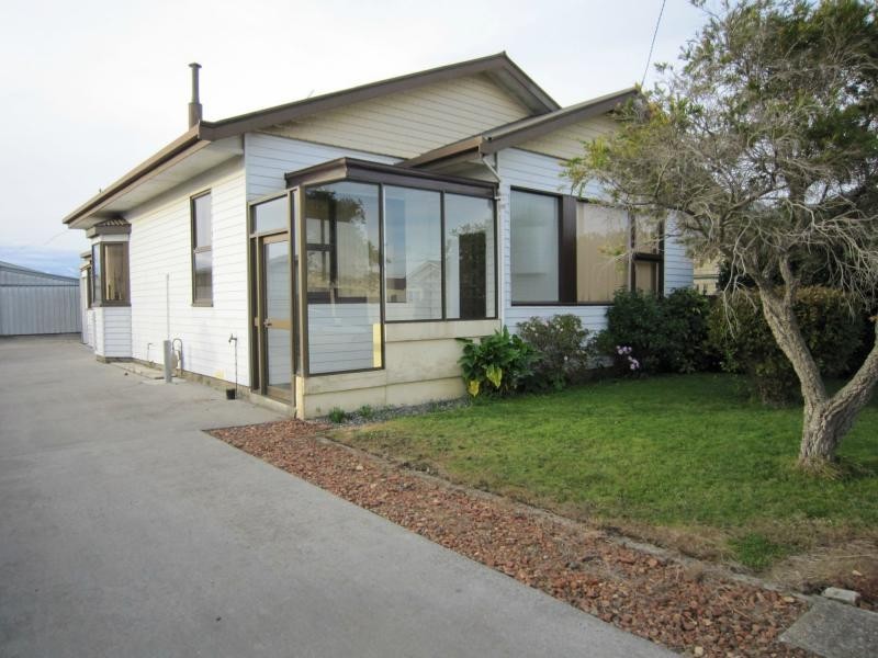 66 Nicholls Street, Devonport TAS 7310