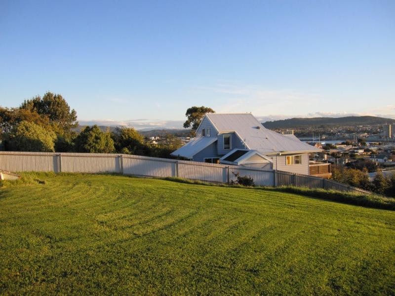 4a Fonthill Place, East Devonport TAS 7310