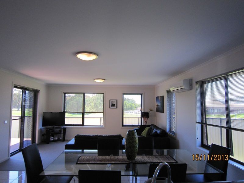 Villa 1/16 Lapthorne Close, Devonport TAS 7310