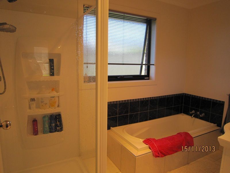 Villa 1/16 Lapthorne Close, Devonport TAS 7310