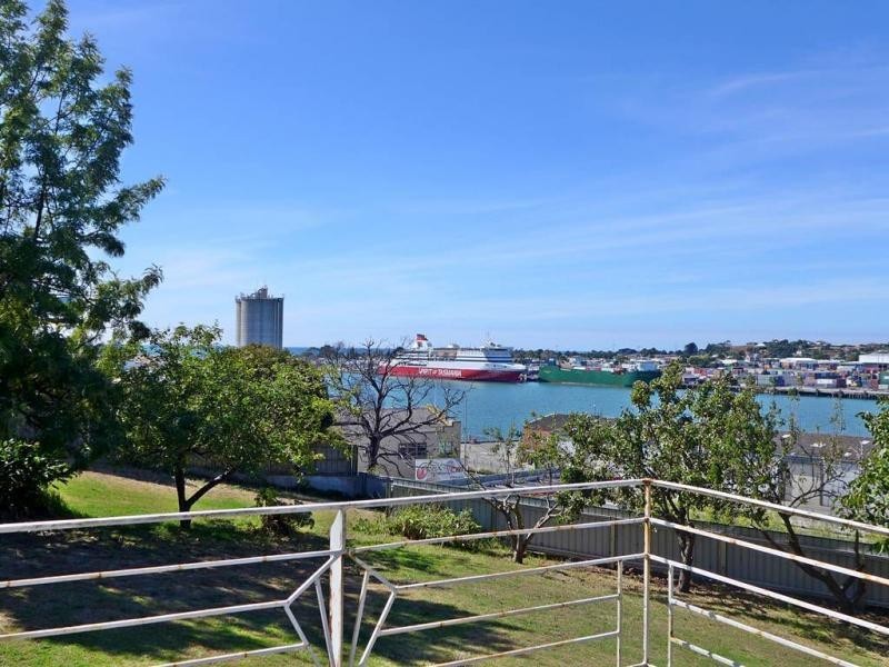 53 Wenvoe Street, Devonport TAS 7310