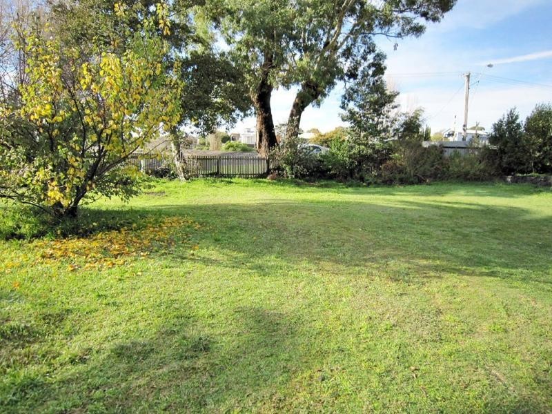 16 Beach Road, Ulverstone TAS 7315