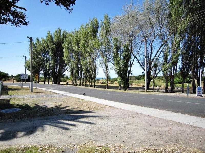 16 Beach Road, Ulverstone TAS 7315