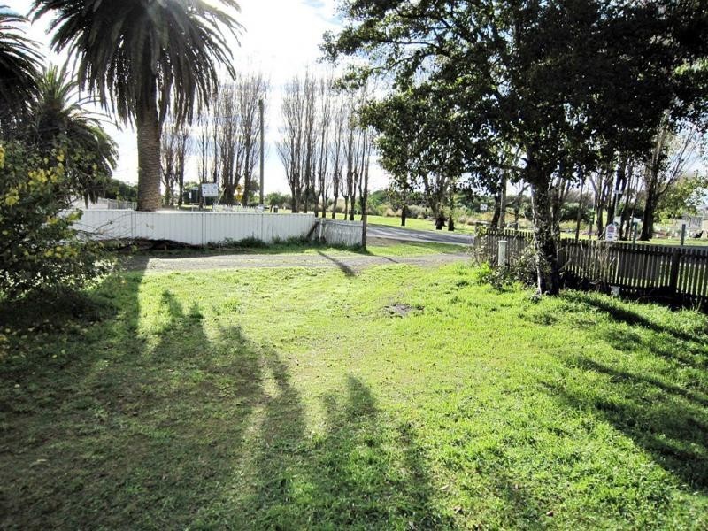 16 Beach Road, Ulverstone TAS 7315