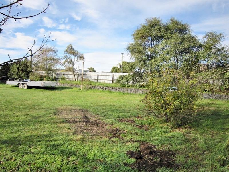 16 Beach Road, Ulverstone TAS 7315