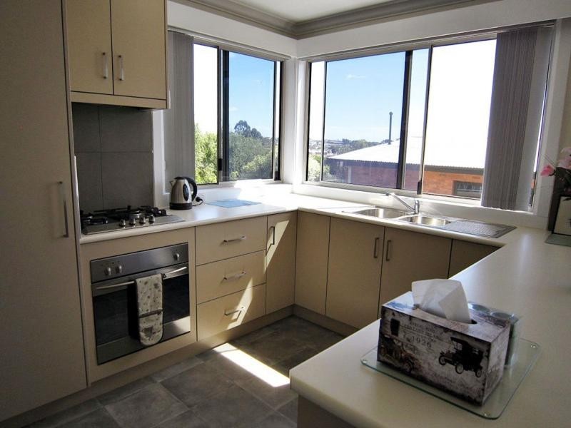 13 William Street, Devonport TAS 7310