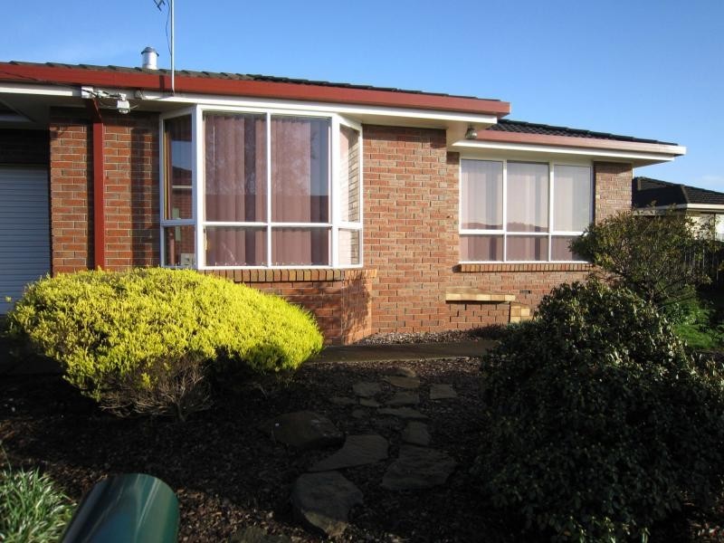 Unit 2/74 Valley Road, Devonport TAS 7310