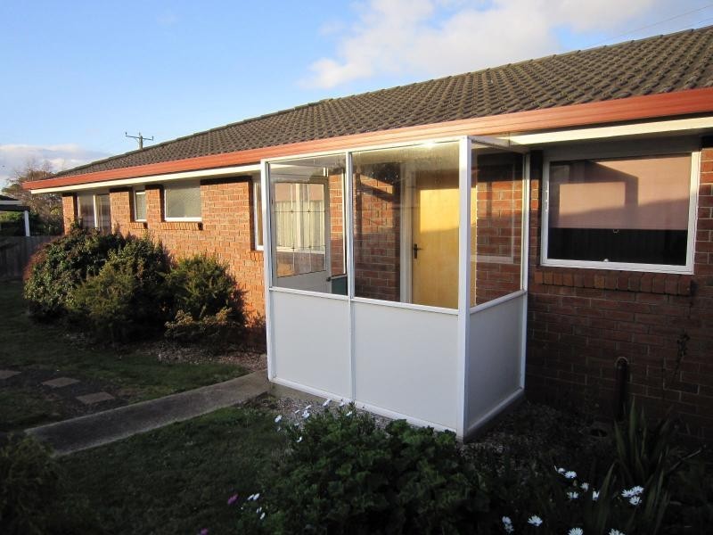 Unit 2/74 Valley Road, Devonport TAS 7310
