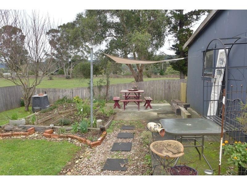 15 Latrobe Road, Railton TAS 7305