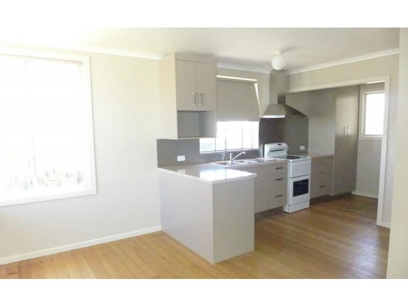 12 Morris Avenue, Devonport TAS 7310