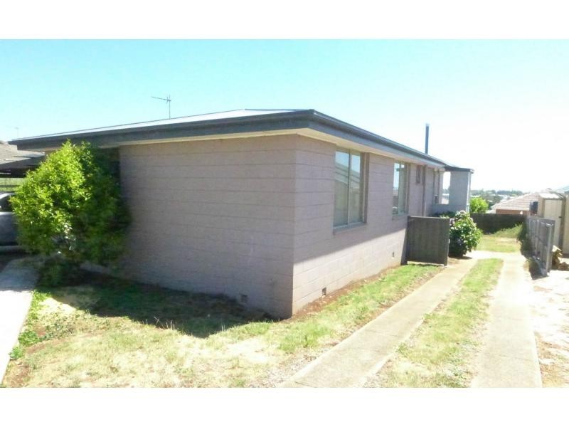 12 Morris Avenue, Devonport TAS 7310