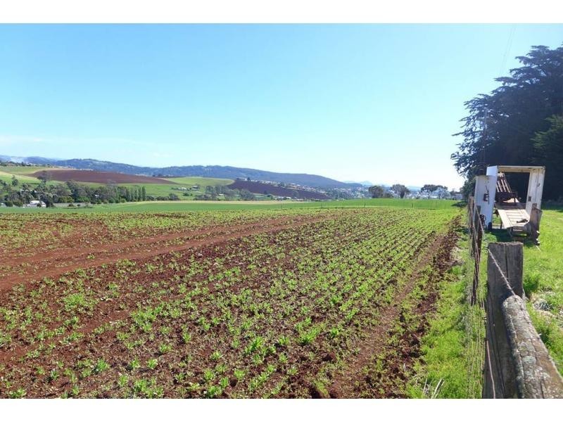 220 Torquay Road, East Devonport TAS 7310