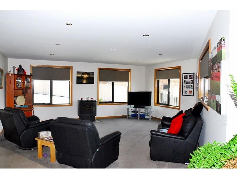 19 Rowena Court, Devonport TAS 7310
