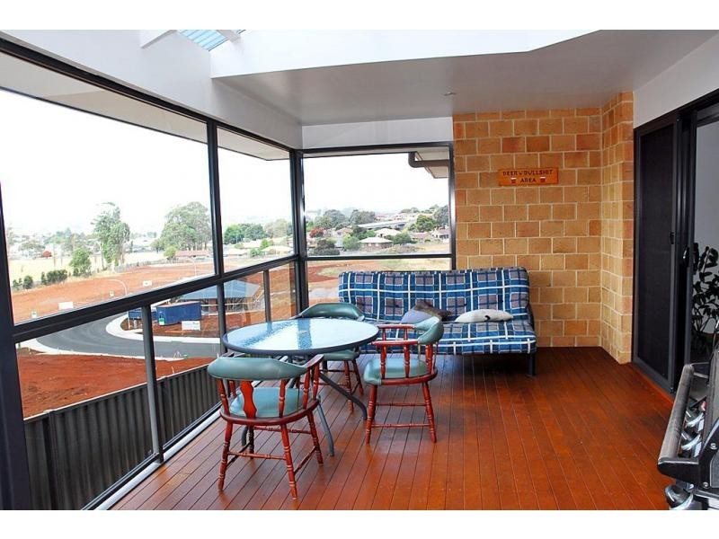 19 Rowena Court, Devonport TAS 7310