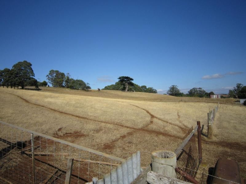1 Pine Road, Penguin TAS 7316