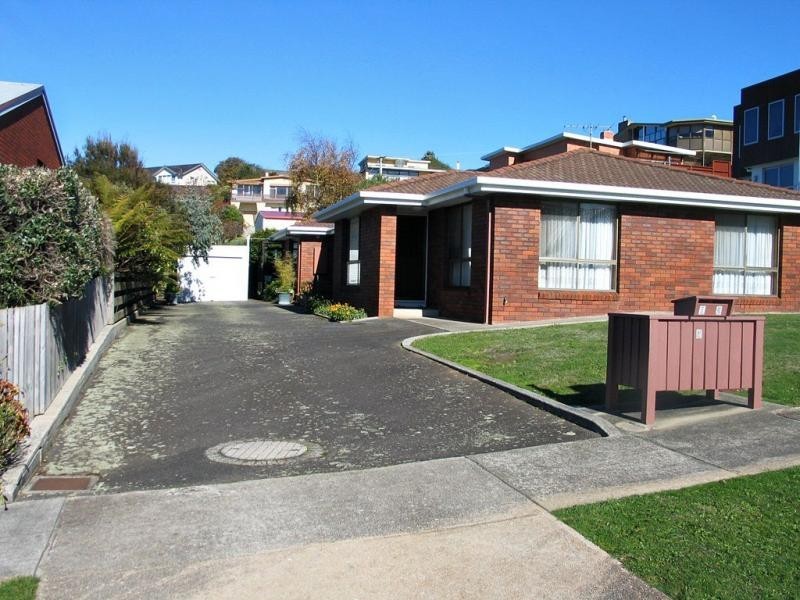 2-3 Cromwell Crescent, Devonport TAS 7310