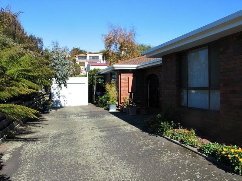 2-3 Cromwell Crescent, Devonport TAS 7310