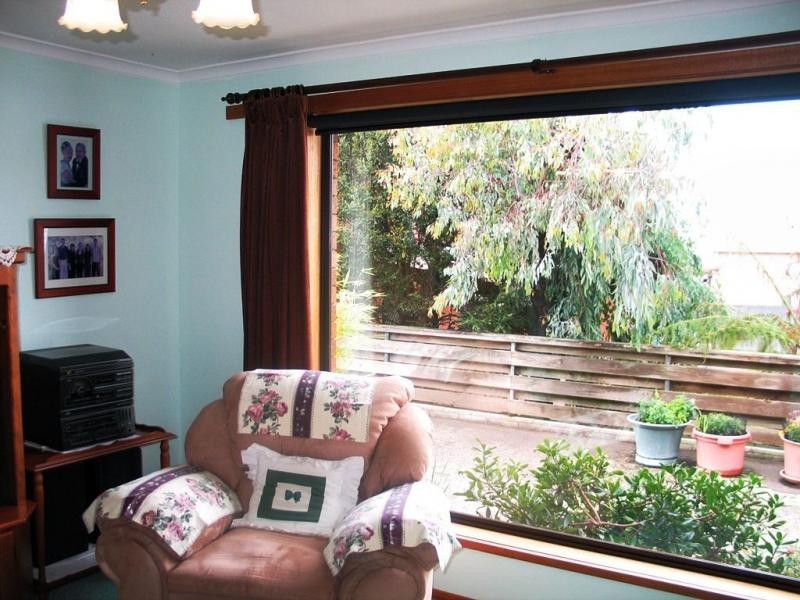2a-3 Cromwell Crescent, Devonport TAS 7310