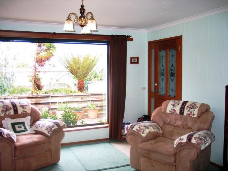 2a-3 Cromwell Crescent, Devonport TAS 7310