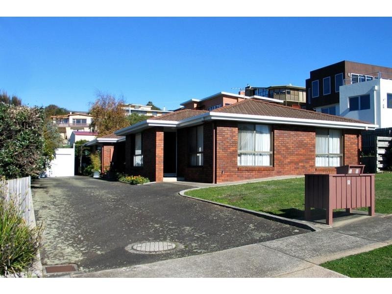 2a-3 Cromwell Crescent, Devonport TAS 7310