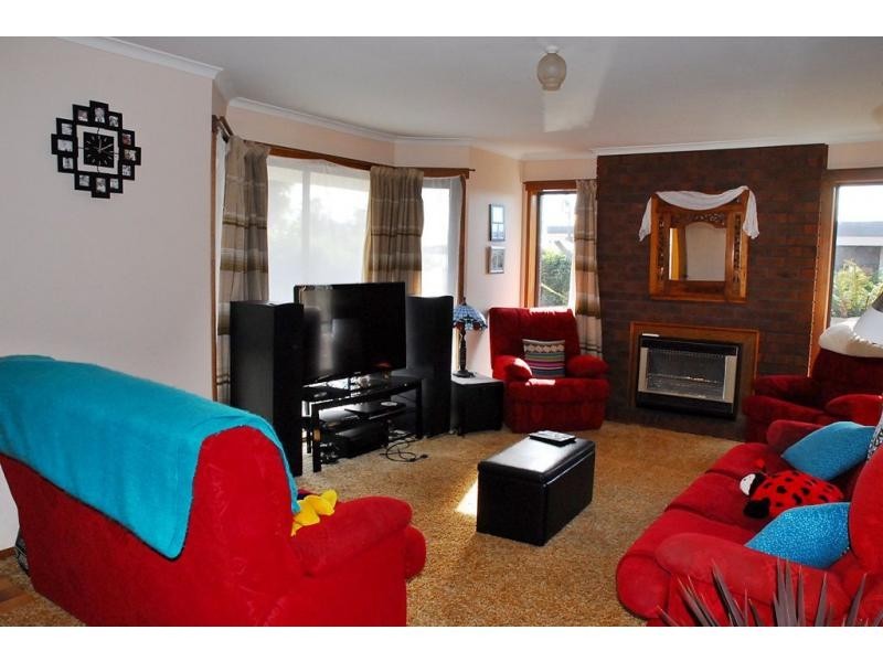 27 Frond Place, Devonport TAS 7310