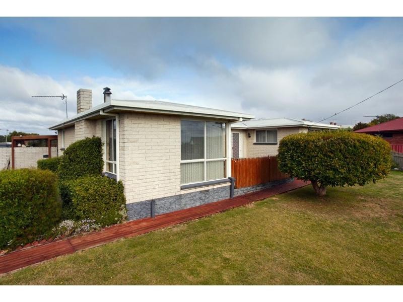 9 Highfield Crescent, West Ulverstone TAS 7315