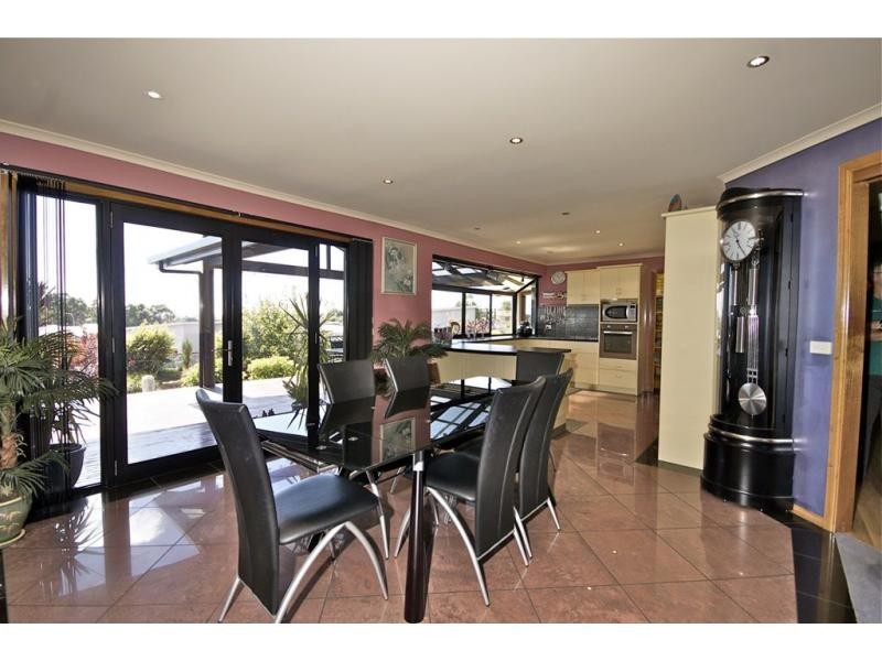 11 Gatenby Drive, Miandetta TAS 7310