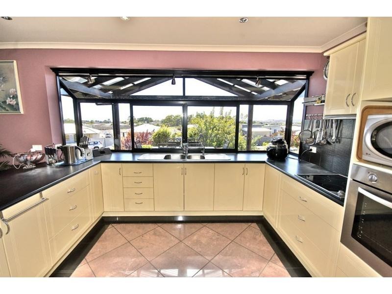 11 Gatenby Drive, Miandetta TAS 7310