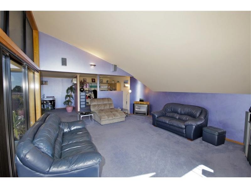 11 Gatenby Drive, Miandetta TAS 7310