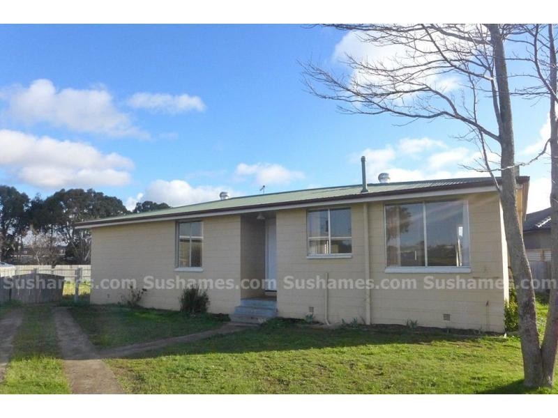44 Chichester Drive, Devonport TAS 7310