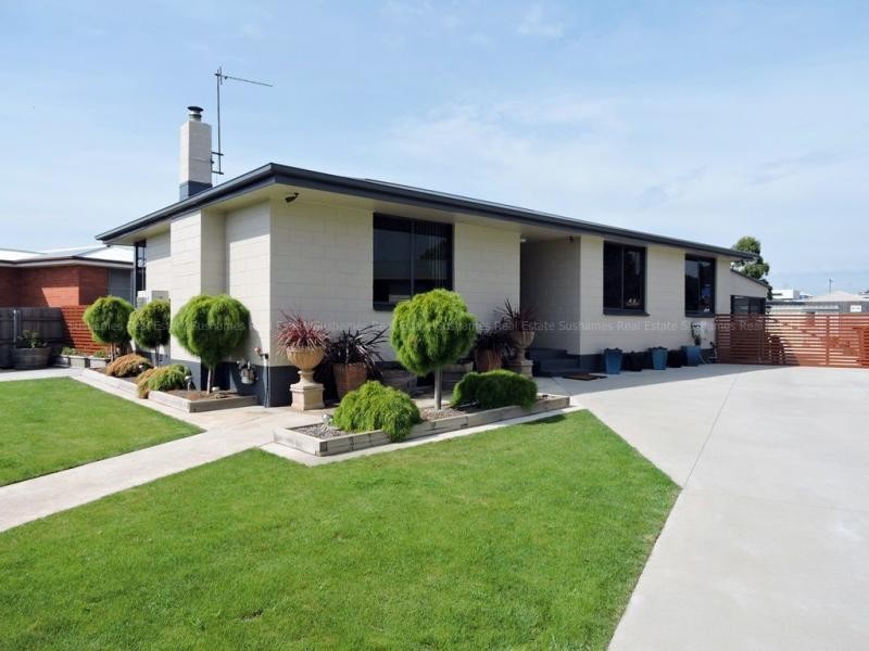 50 Chichester Drive, Devonport TAS 7310