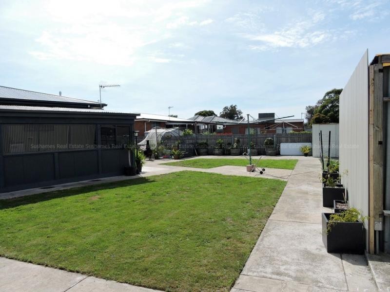 50 Chichester Drive, Devonport TAS 7310