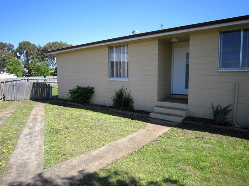44 Chichester Drive, Devonport TAS 7310