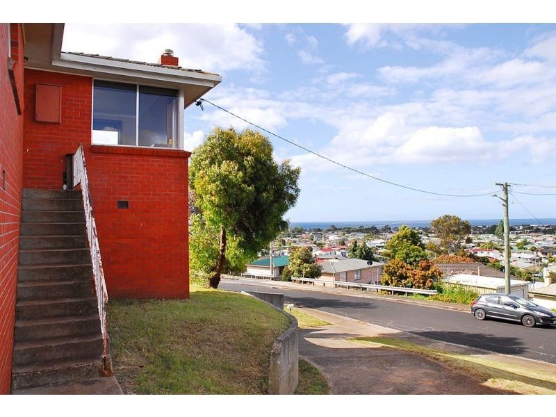 18 Barker Street, Ulverstone TAS 7315