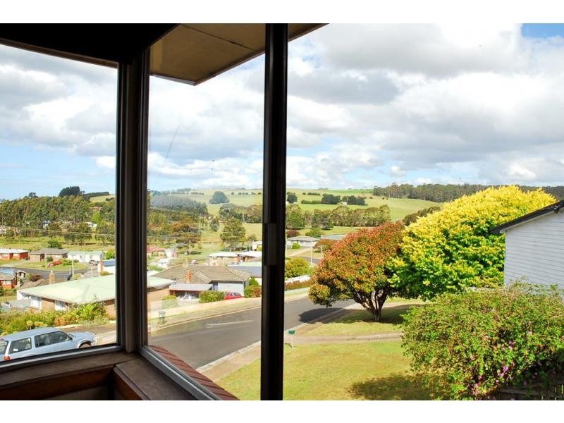 18 Barker Street, Ulverstone TAS 7315