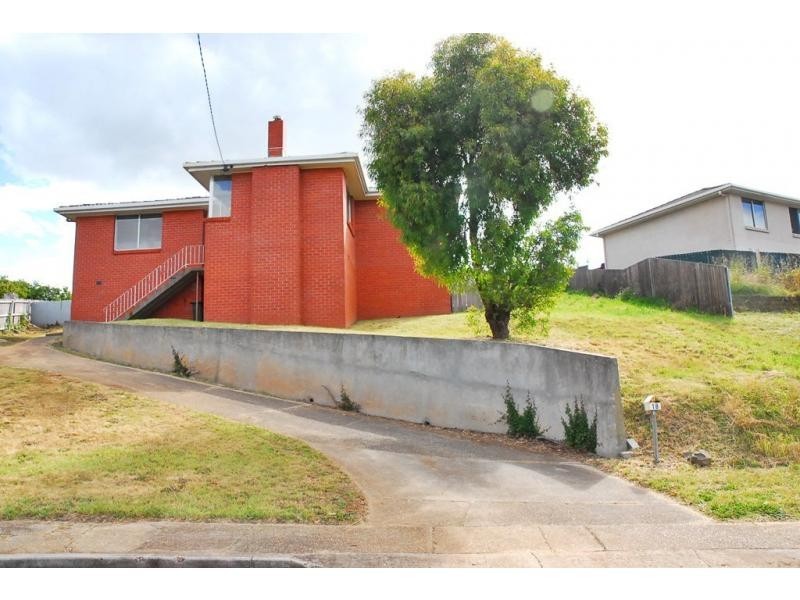 18 Barker Street, Ulverstone TAS 7315