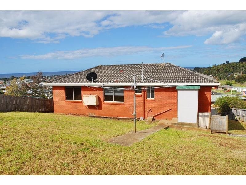 18 Barker Street, Ulverstone TAS 7315