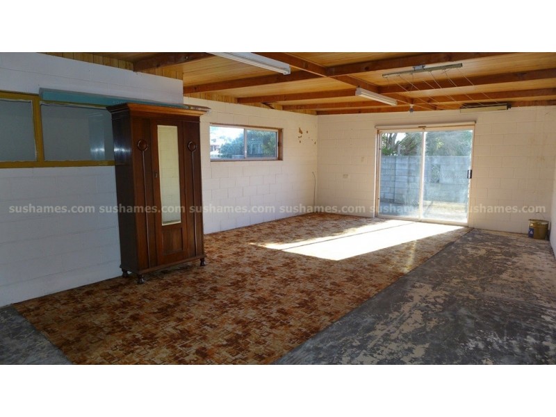 2 Valley Rd, Devonport TAS 7310